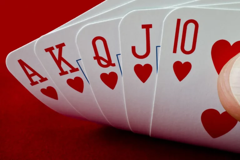 royal-flush-vs-quad-aces