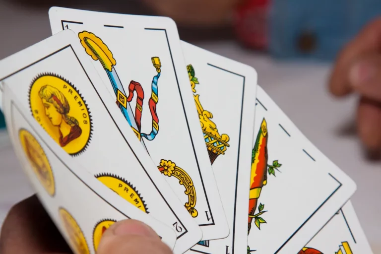 juegos-de-cartas-para-3