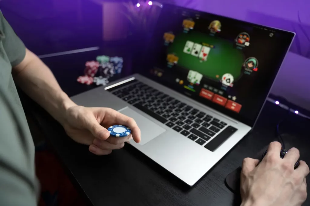 poker-online-con-amigos