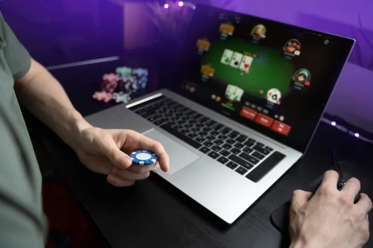 poker-online-con-amigos